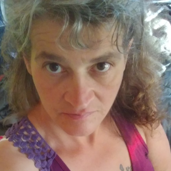 Meet your Posher, Jennifer - Picture 1 of 1